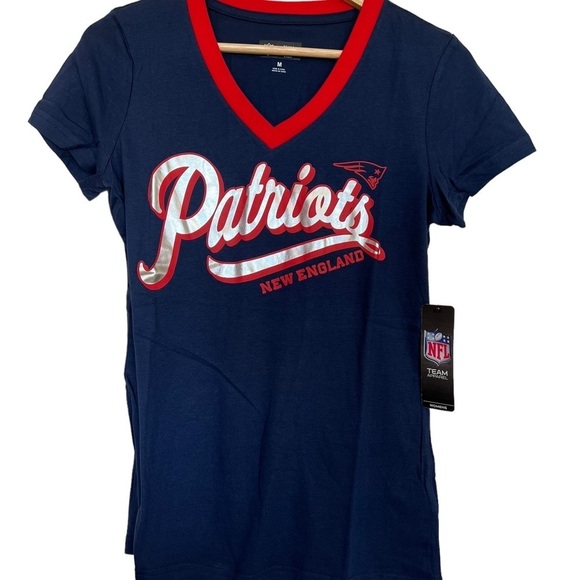 NWT NFL New England Patriots Red & Blue V Neck Short Sleeve Top M - Picture 2 of 5